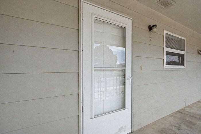 1163 Cree Dr #3 - Photo 6 of 33