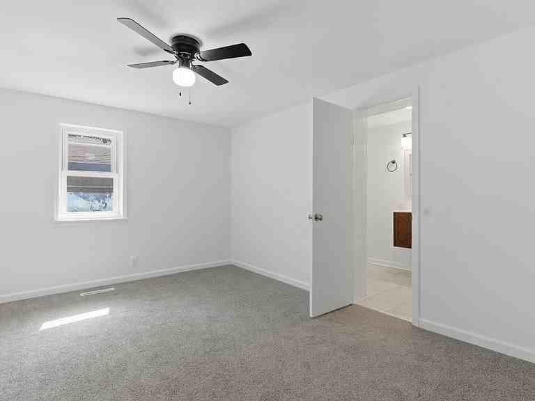 758 Woodruff Avenue - Photo 2 of 11
