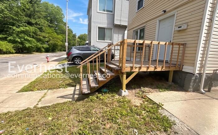 1265 E 99th St - Photo 3 of 30