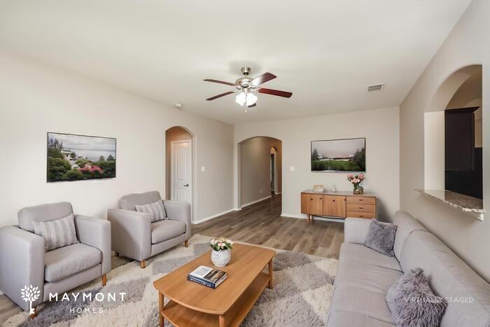 932 Haley Dr - Photo 4 of 13
