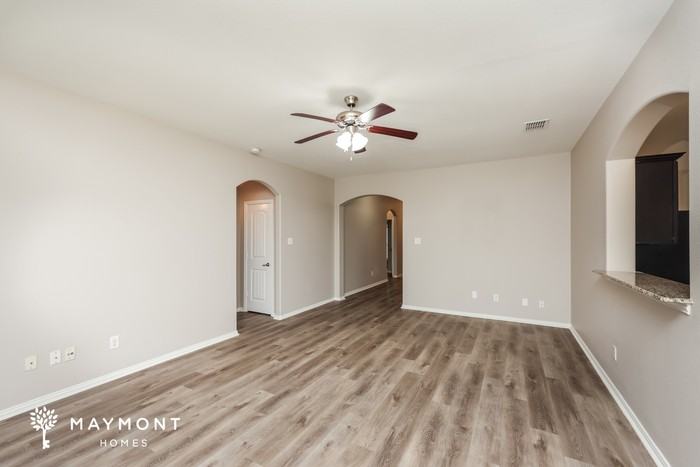 932 Haley Dr - Photo 5 of 13