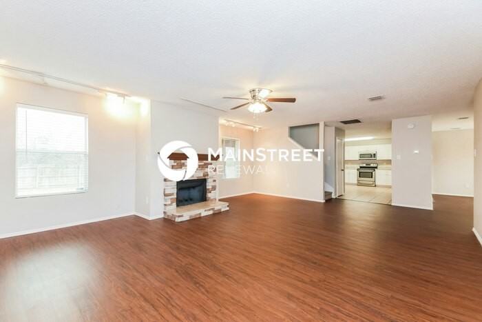 1673 Chesterwood Dr - Photo 4 of 15