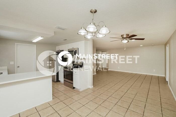 2911 Cedaridge Dr - Photo 4 of 16