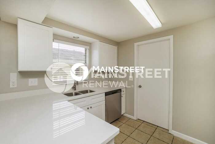 2911 Cedaridge Dr - Photo 6 of 16