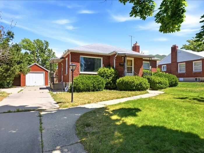 2589 E 2940 S - Photo 2 of 22
