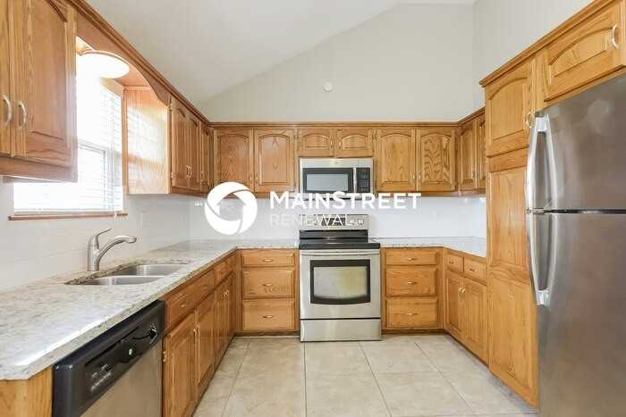 8620 Ne 111th St - Photo 7 of 17