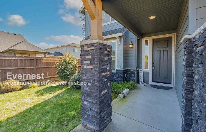 17017 Ne 78th Way - Photo 2 of 34