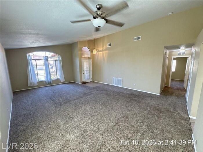 194 Kachina Dr - Photo 5 of 37