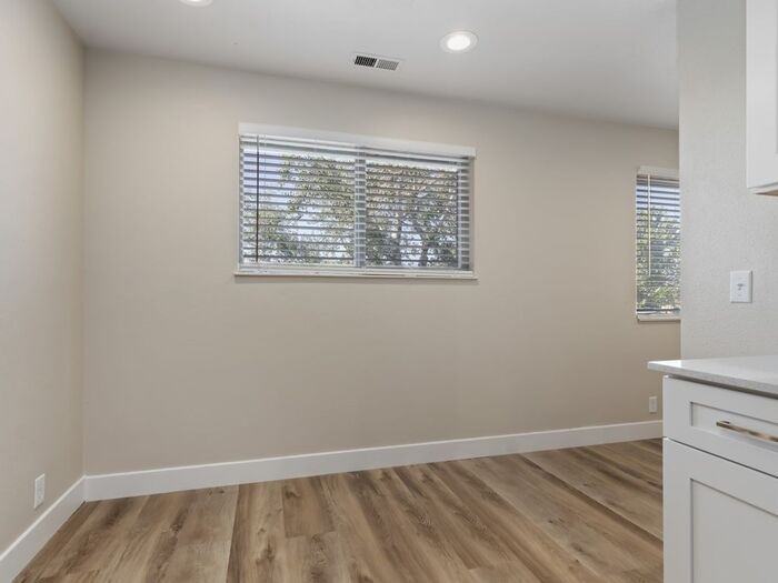 1355 N Redwood Rd #13 - Photo 5 of 24