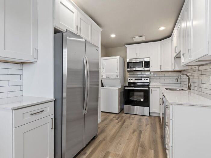 1355 N Redwood Rd #13 - Photo 7 of 24