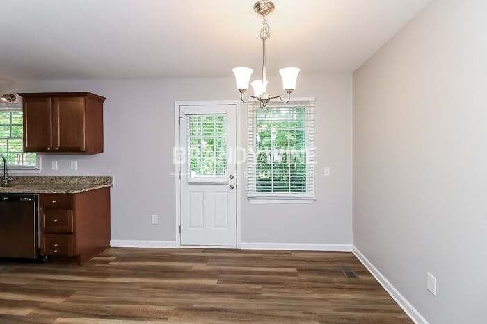 413 Braxton Dr - Photo 7 of 25