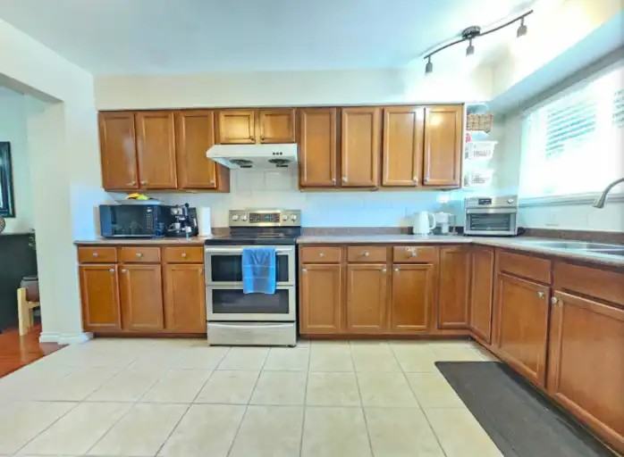 10744 Guildford Dr #102 - Photo 4 of 10