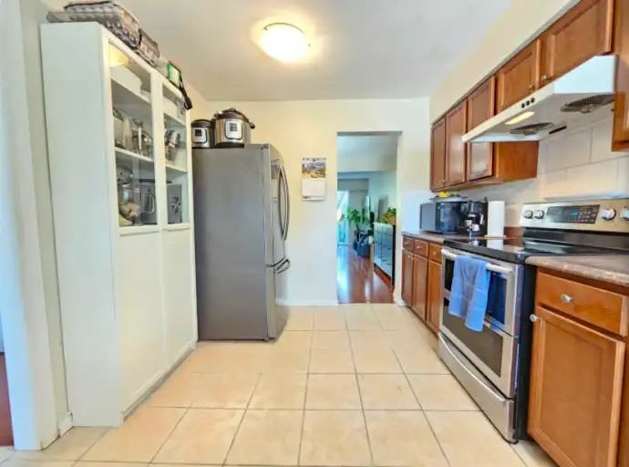 10744 Guildford Dr #102 - Photo 5 of 10
