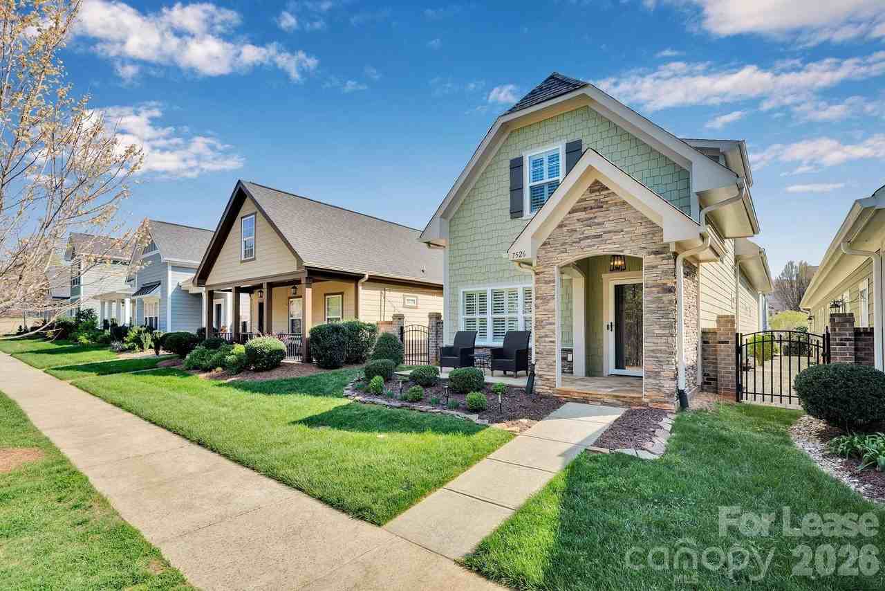 7526 Fairway Villa Cir - Photo 2 of 30
