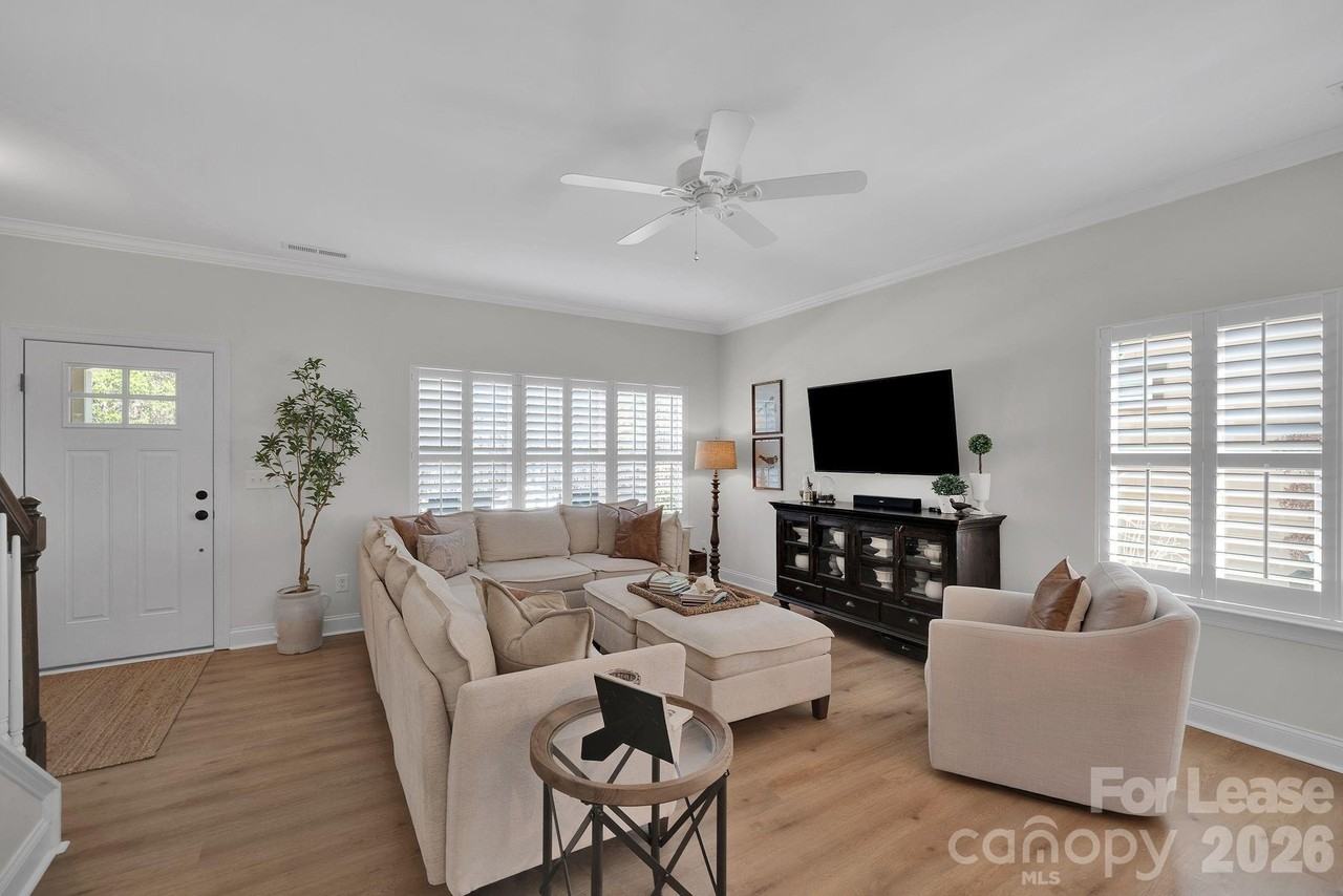 7526 Fairway Villa Cir - Photo 4 of 30