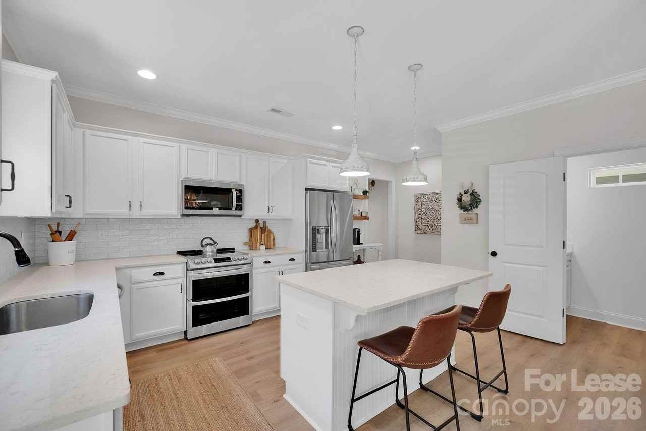 7526 Fairway Villa Cir - Photo 7 of 30