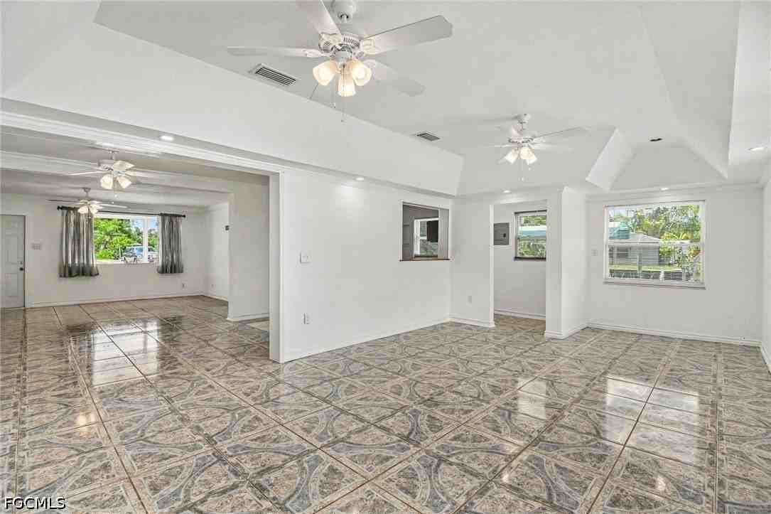 20 Estate Dr - Photo 5 of 22