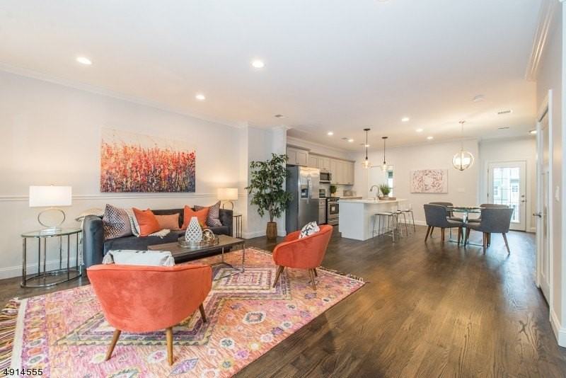 21 Chaz Way - Photo 4 of 25