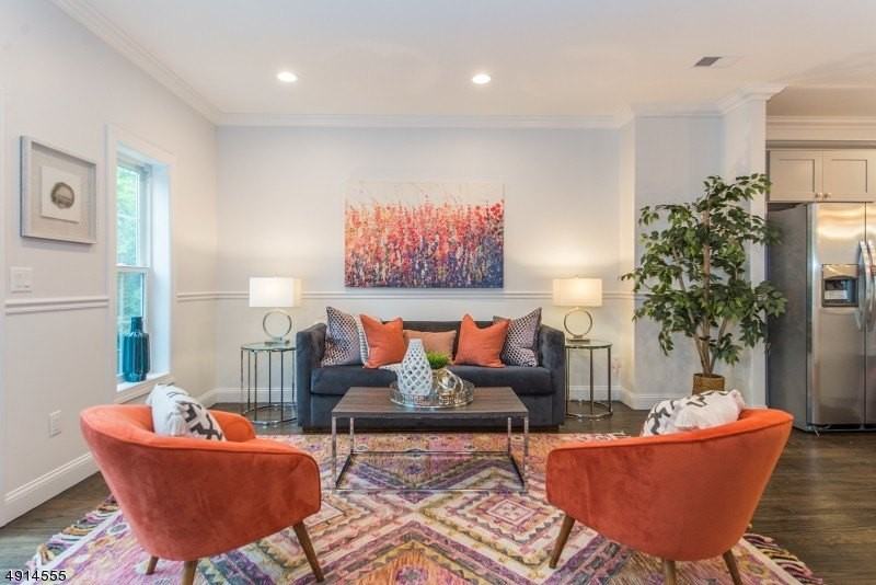 21 Chaz Way - Photo 6 of 25