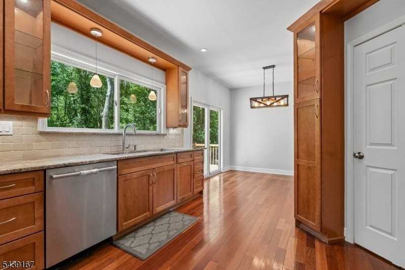30 Yale Ter - Photo 7 of 41