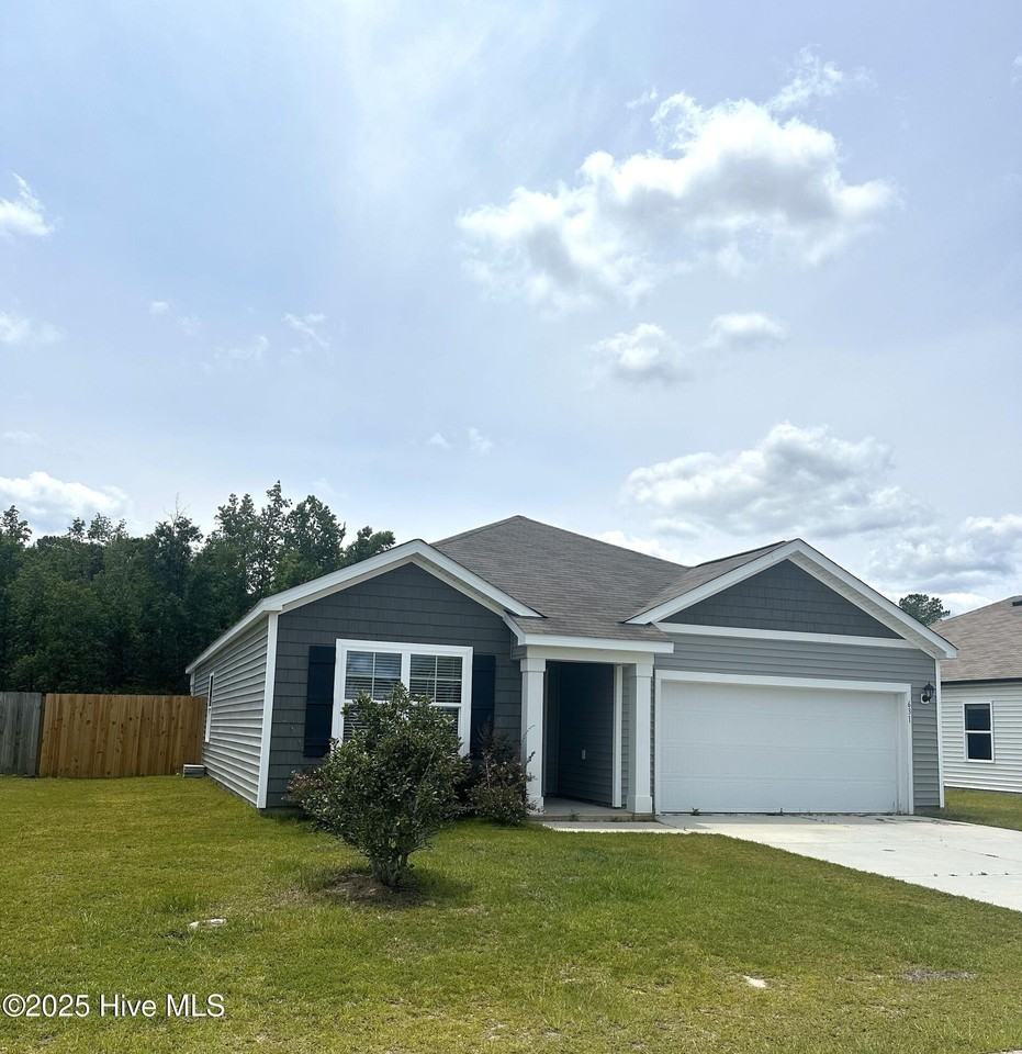 631 Avington Ln Ne - Photo 2 of 29