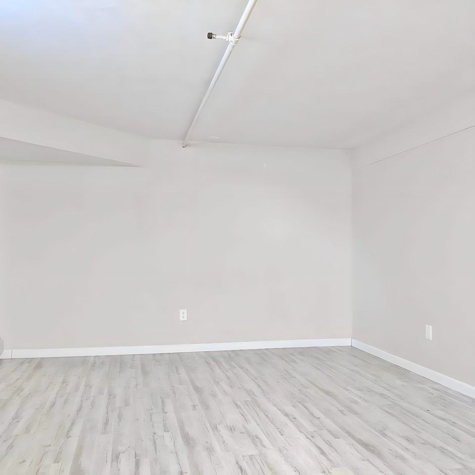 Fremont 3619 - Photo 4 of 14