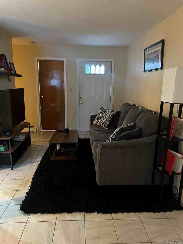81 5th Ave - Photo 5 of 10