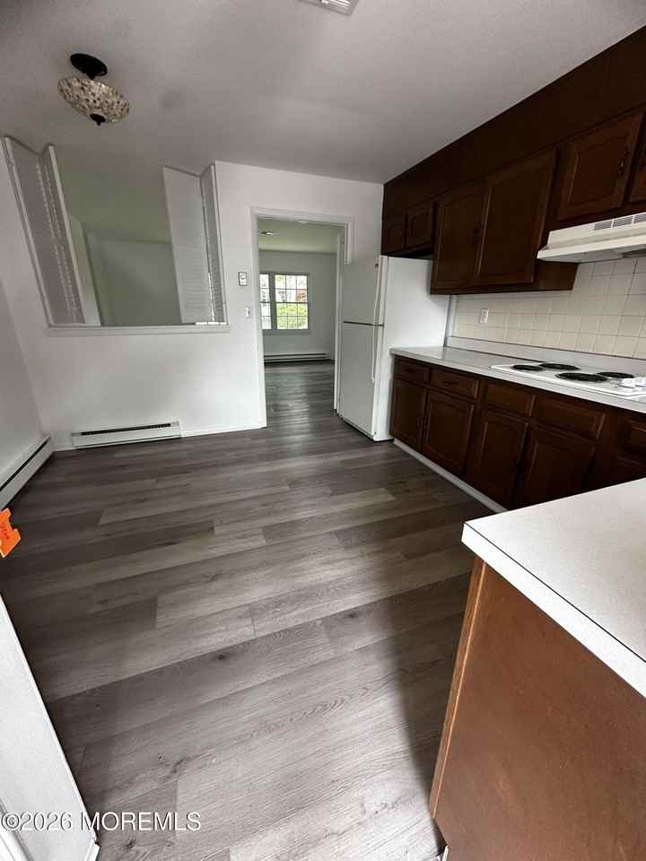 1042 Aberdeen Dr #1042B - Photo 4 of 16