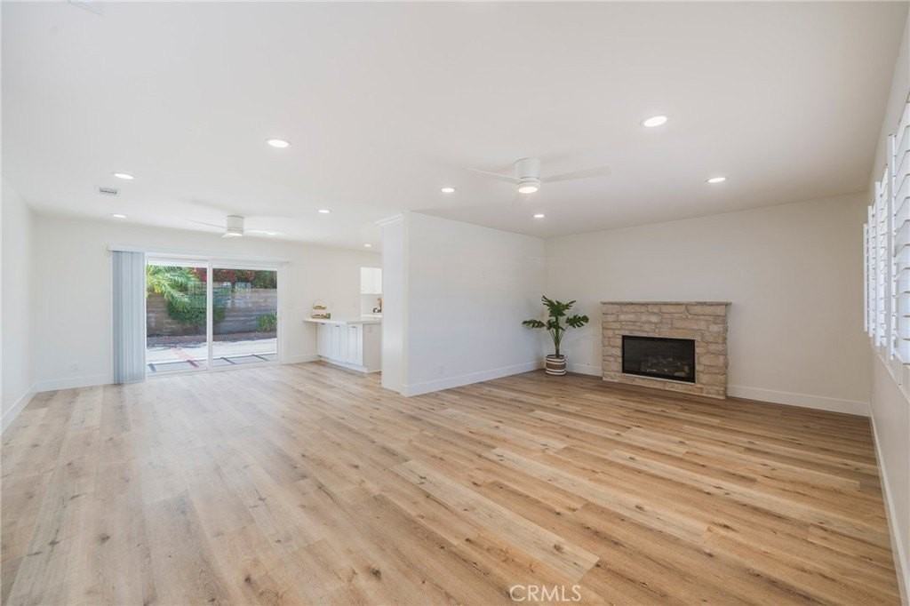 6042 Stone Cir - Photo 4 of 45