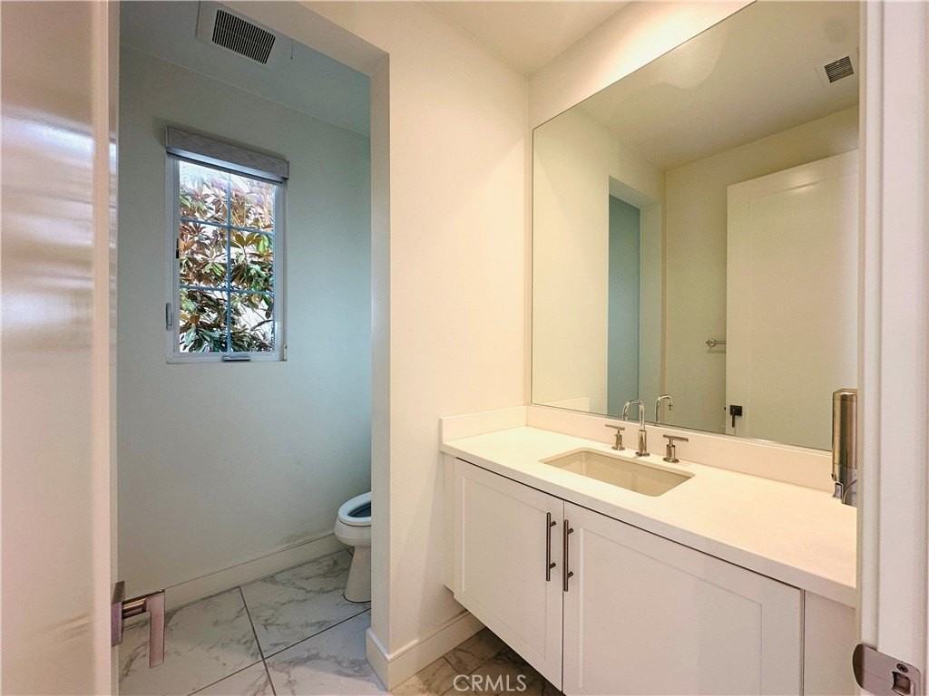 139 Winnett - Photo 7 of 20