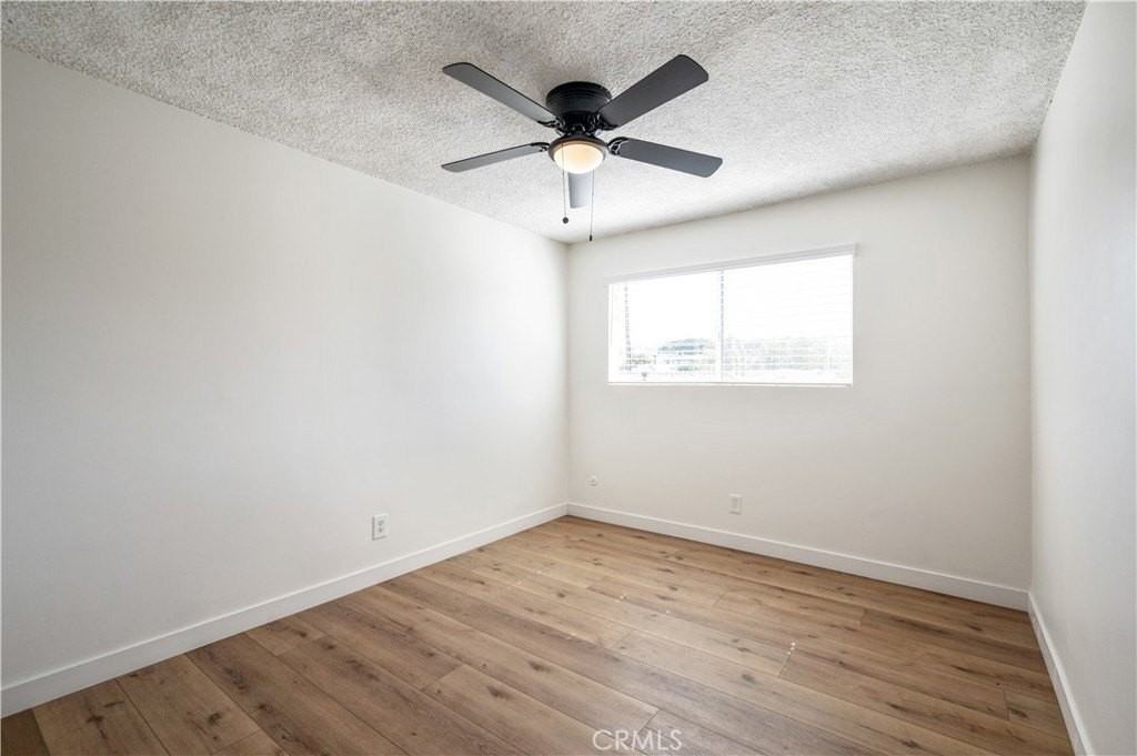 972 W 14th St #3 - Photo 6 of 25