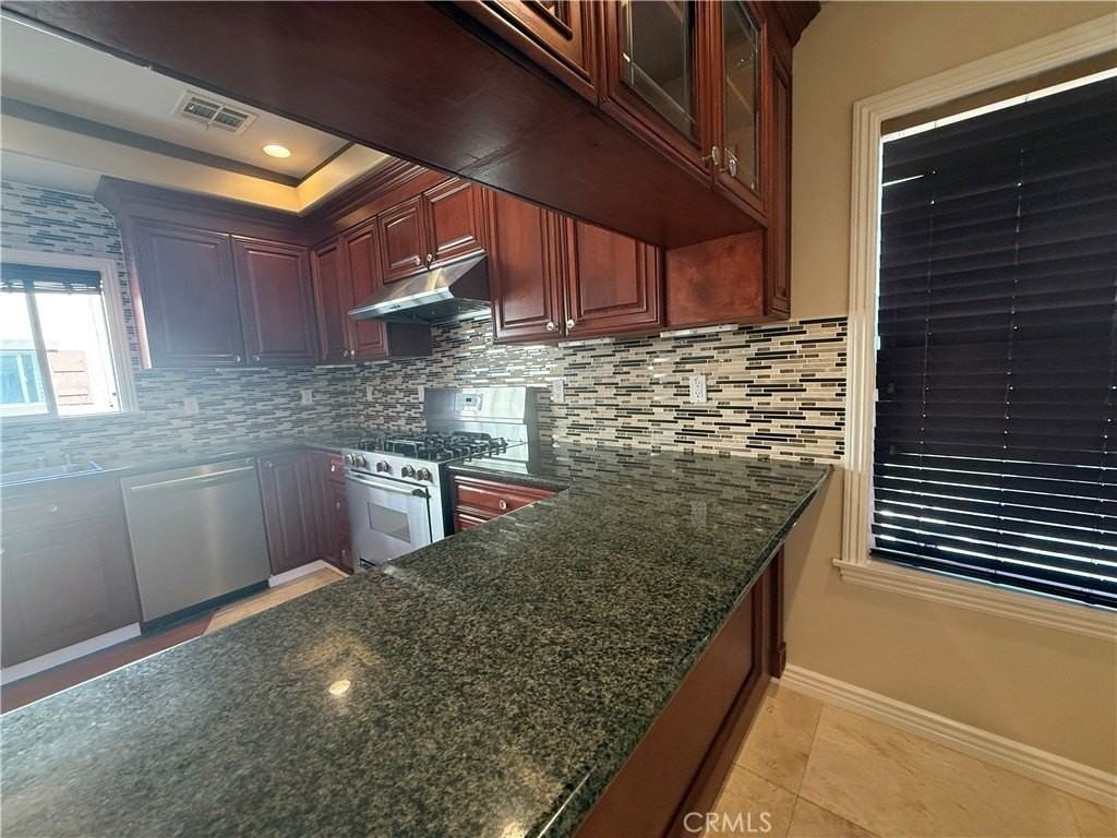 4015 W 133rd St - Photo 5 of 30