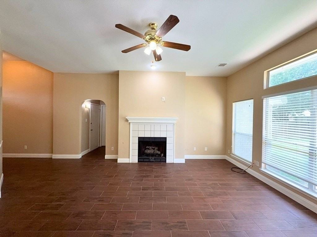 317 Oak Meadow Ln - Photo 3 of 26