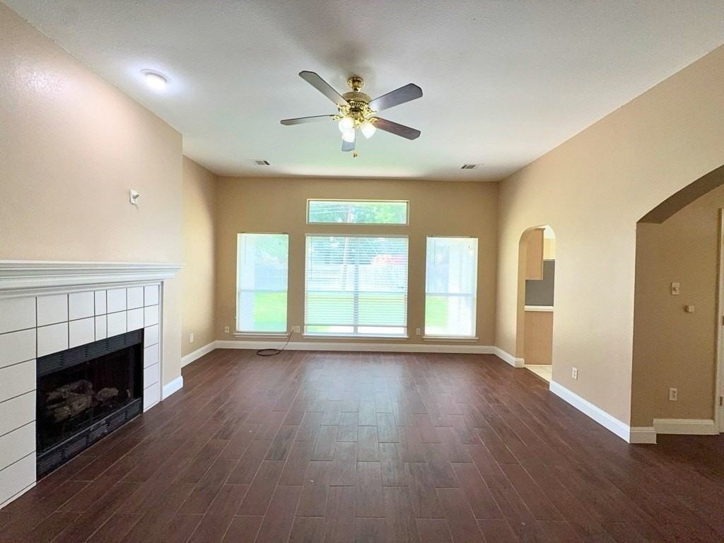 317 Oak Meadow Ln - Photo 4 of 26