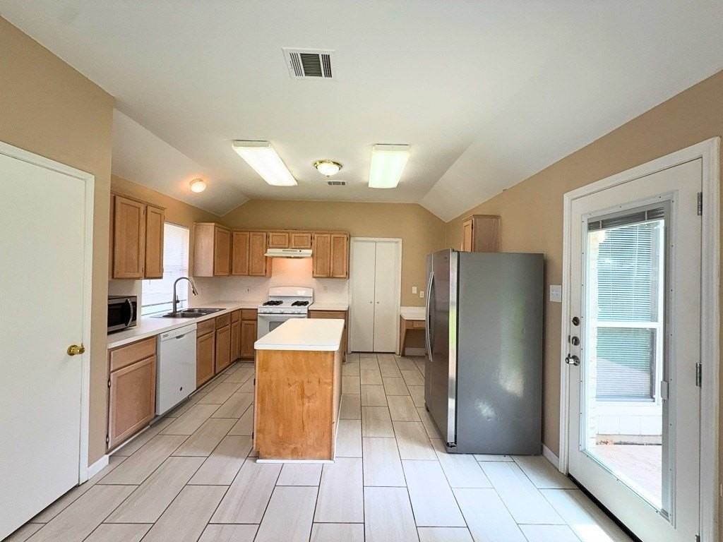 317 Oak Meadow Ln - Photo 6 of 26