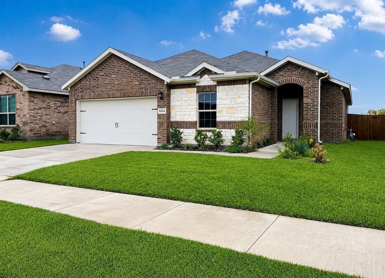 8521 Centerboard Ln