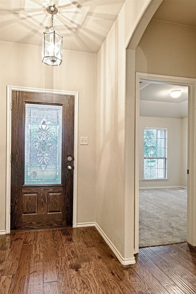 2805 Leslie Ln - Photo 4 of 28