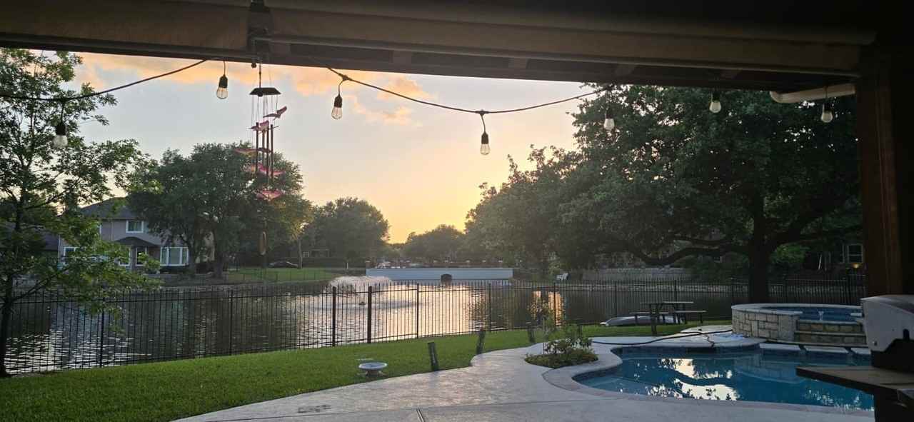 351 Cove Dr - Photo 2 of 35