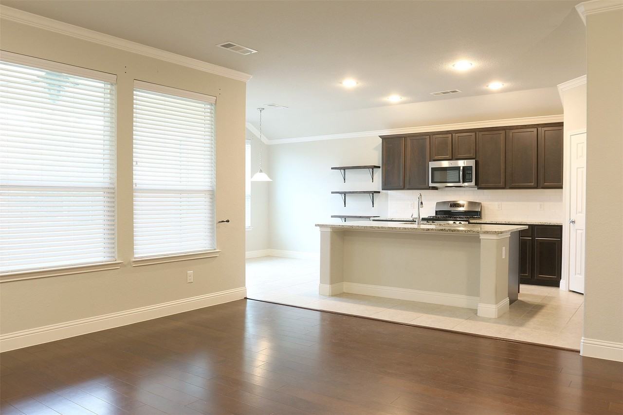 1108 Kingston Ct - Photo 6 of 25