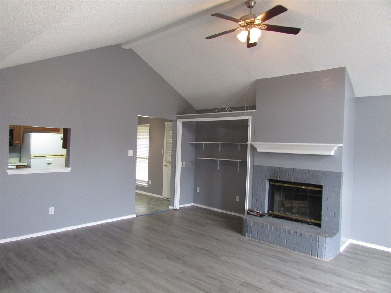 6702 Canyon Creek Dr - Photo 2 of 12