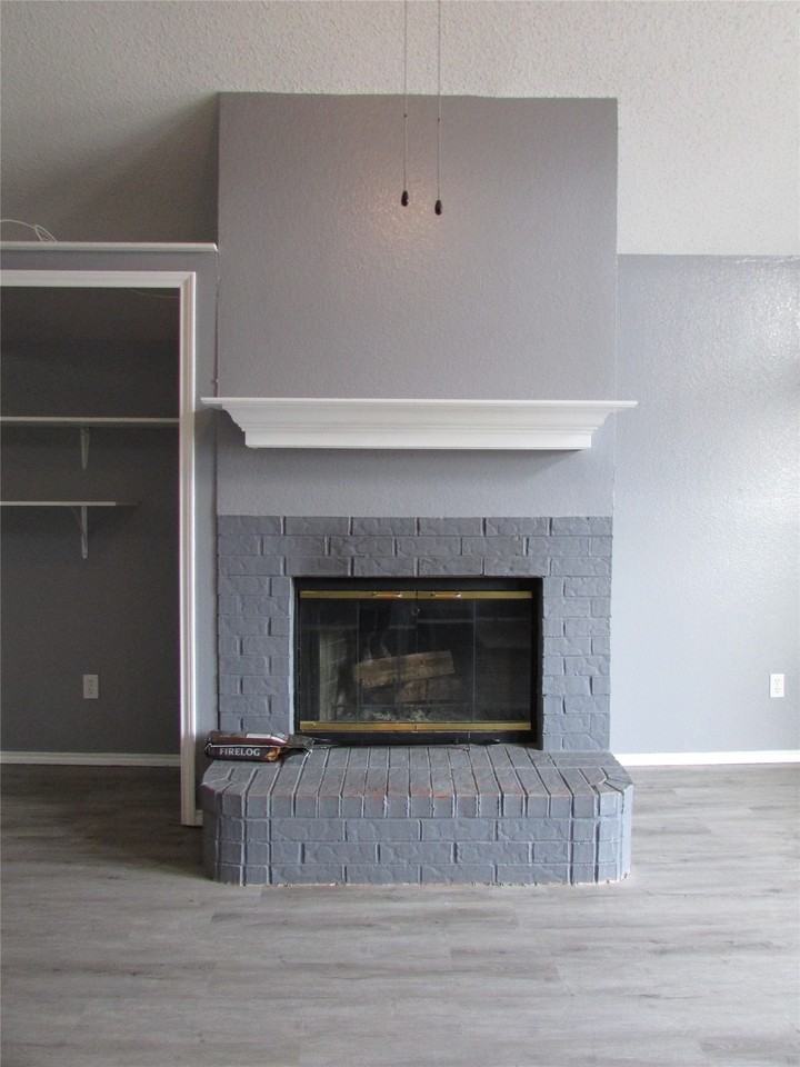 6702 Canyon Creek Dr - Photo 3 of 12