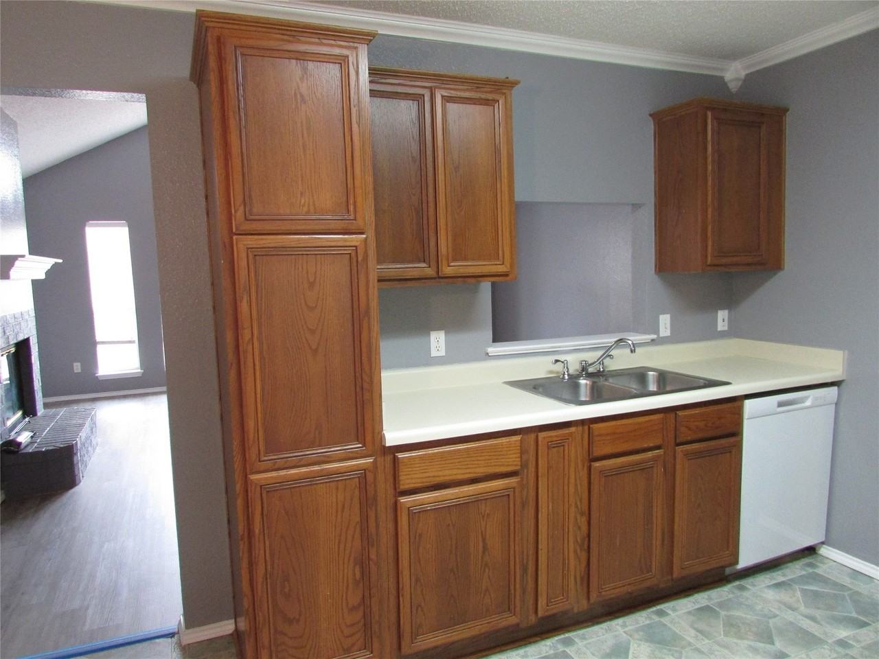 6702 Canyon Creek Dr - Photo 5 of 12