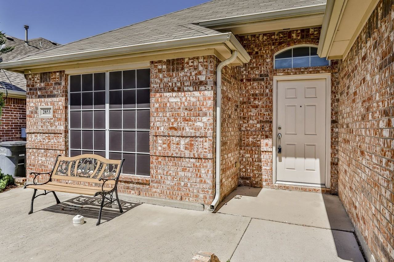 2853 Cascade Cove Dr - Photo 3 of 20