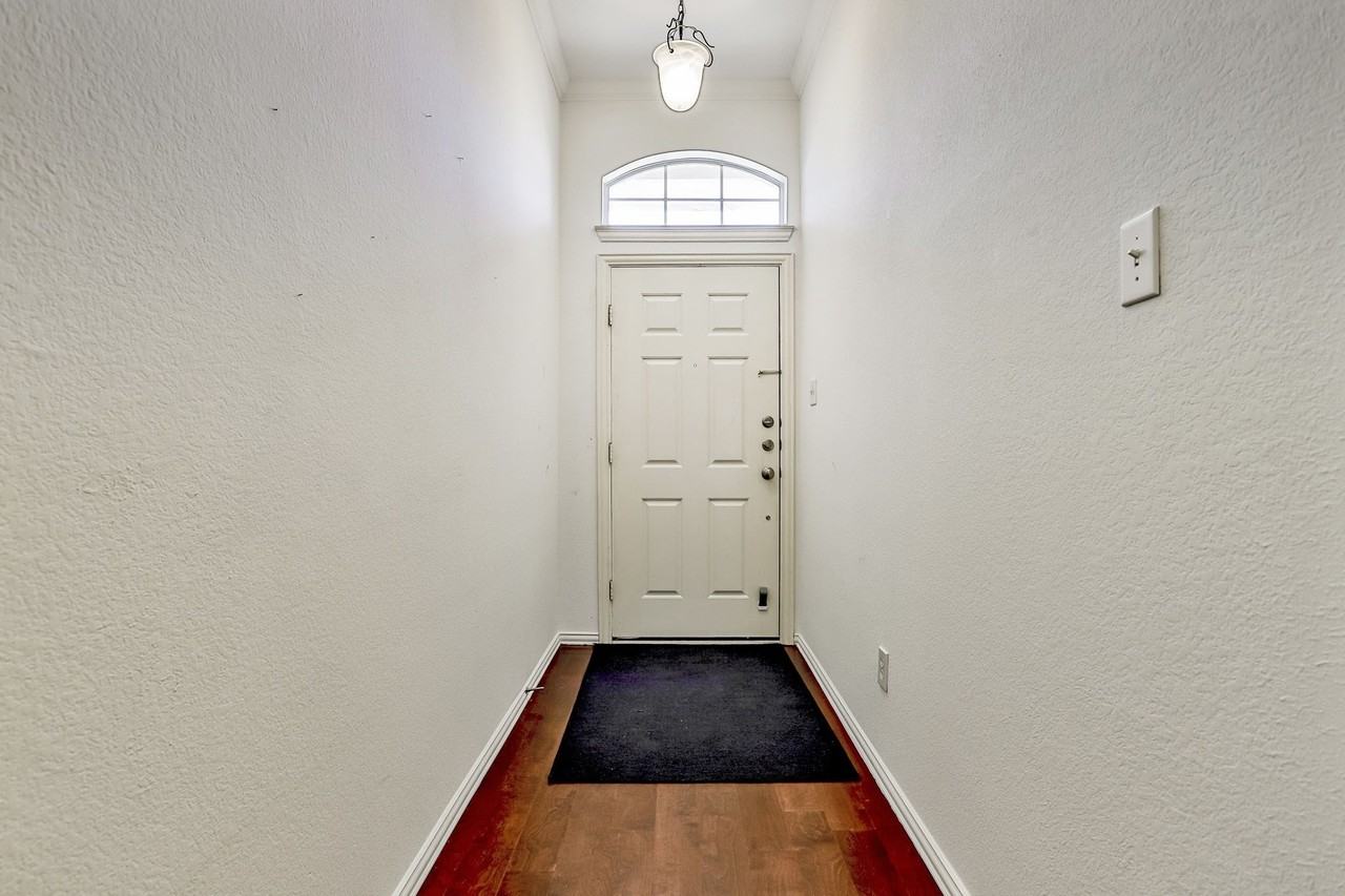 2853 Cascade Cove Dr - Photo 5 of 20
