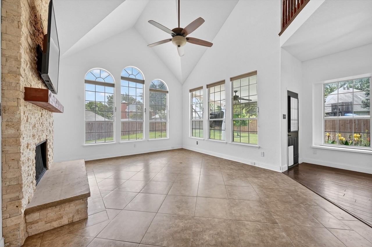 2400 Sweet Grass Trl - Photo 6 of 25