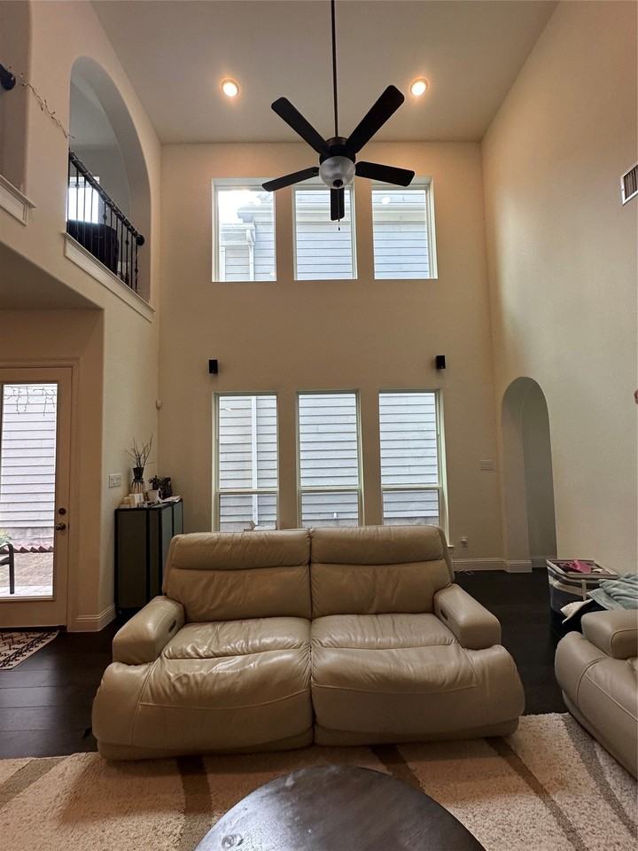 1037 Drew Ln - Photo 5 of 18