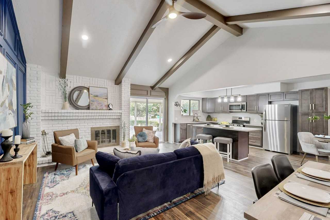 3965 Singleleaf Ln - Photo 5 of 39