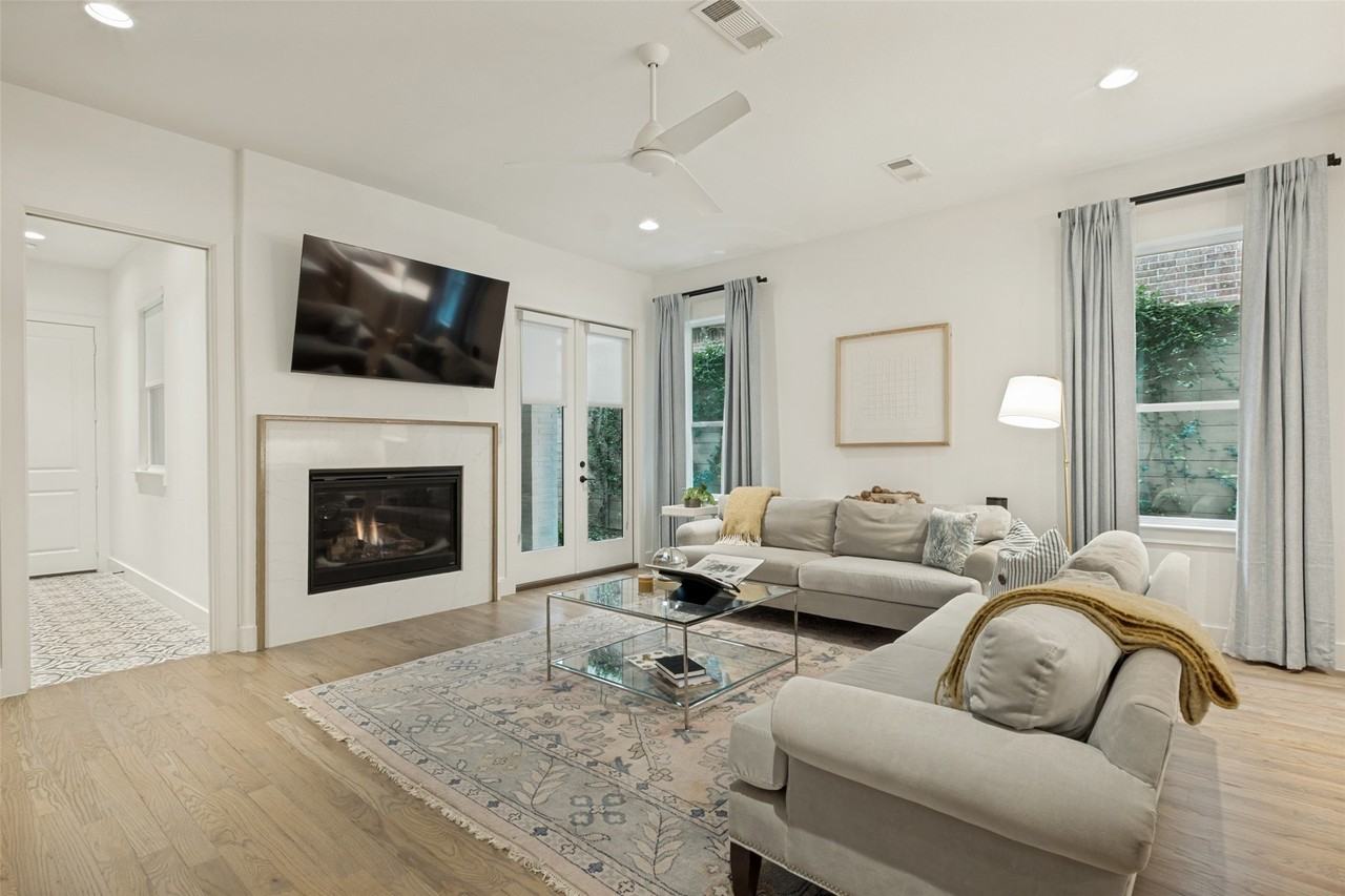 5615 Ellsworth Ave - Photo 2 of 13