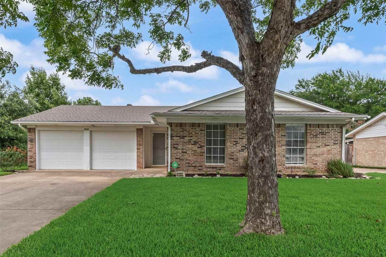 2132 Meandering Dr - Photo 2 of 22