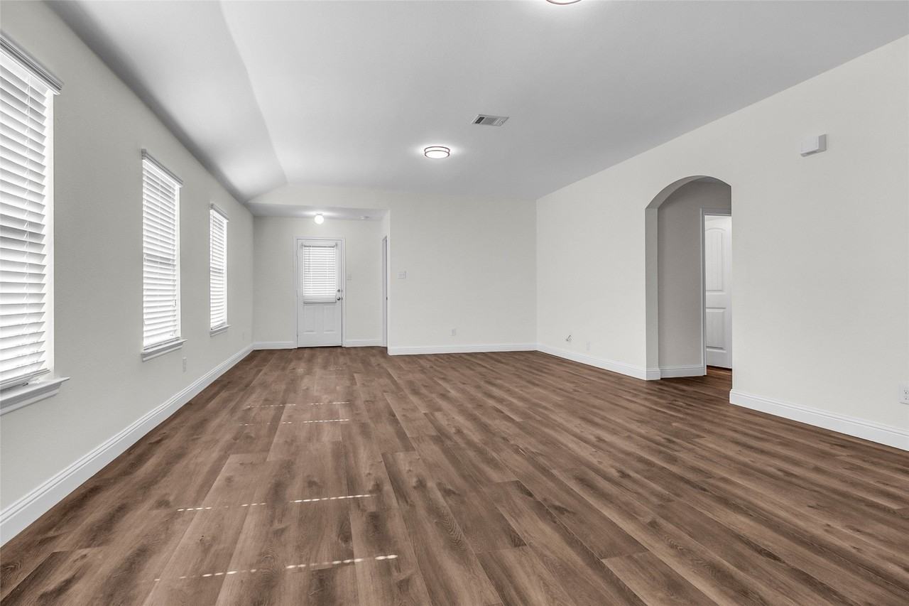 1301 Copper St - Photo 7 of 36